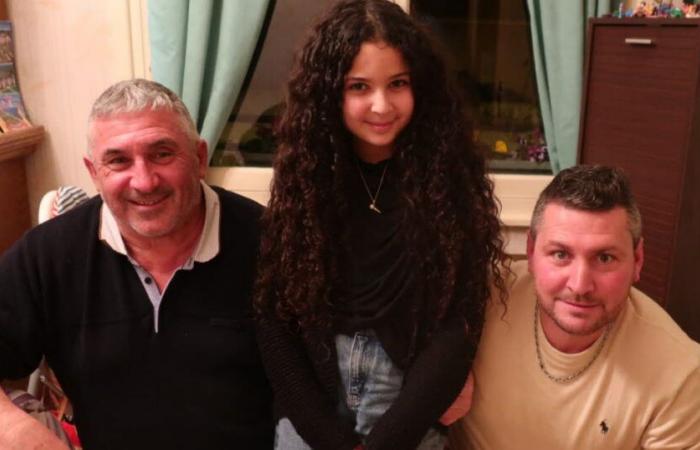 Panissières. At 10 years old, singer Lyanna Grange has just filmed her first music video