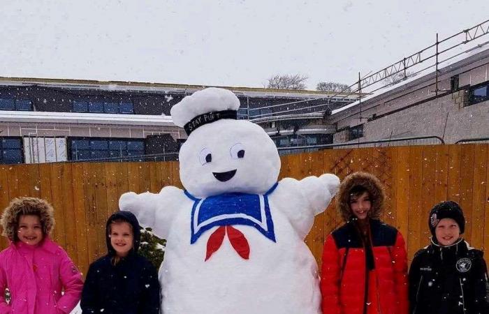 Nessie, Darth Vader and Ghostbusters Stay Puft Marshmallow Man among the snowman creations of mum in Blackburn, West Lothian; Loch Ness Monster creation took 3 hours to build