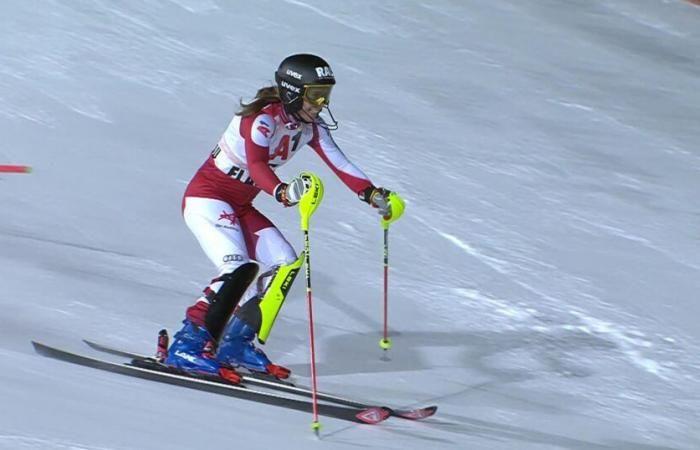 Katharina Liensberger crushes the first run – Alpine skiing video