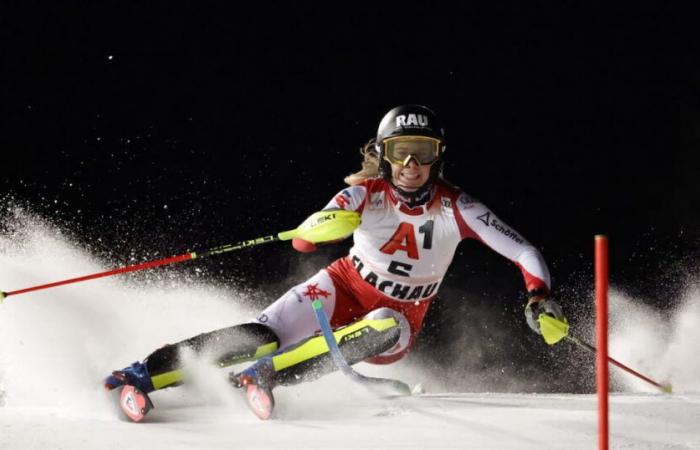 Alpine skiing – World Cup. Flachau: Katahrina Liensberger takes a good option after the first round, Clarisse Brèche qualified