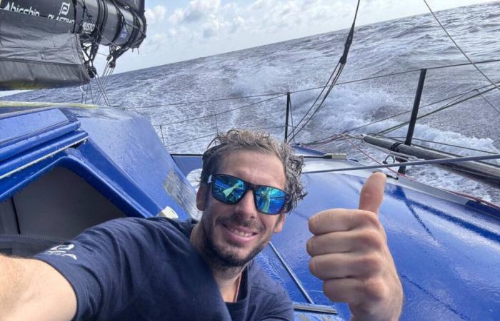 How much will Charlie Dalin earn by winning the 2024 Vendée Globe?