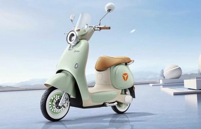 This Chinese giant launches electric scooters with sodium batteries at ridiculous prices