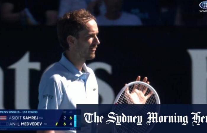 Medvedev’s elegant act after losing a point