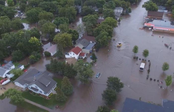 Noem issues Medals of Heroism to flood responders