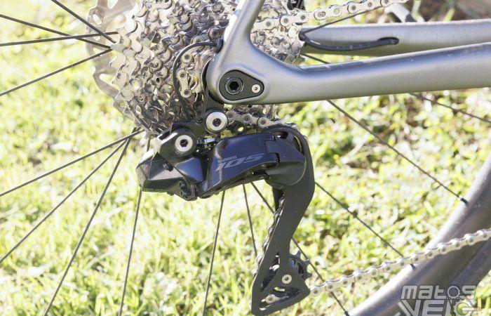 Test of the Shimano 105 Di2 12V R7150 group, this wrongly unloved