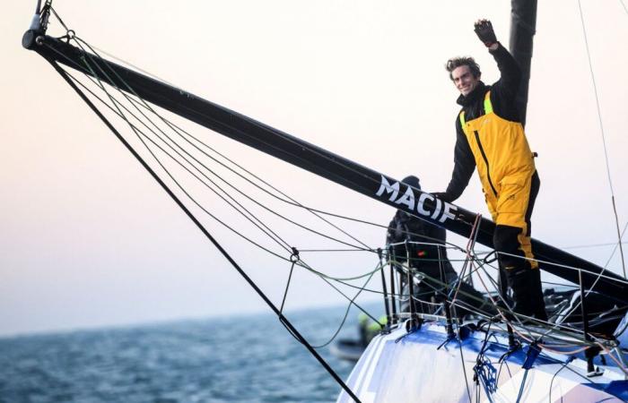 Charlie Dalin wins the 10th edition of the Vendée Globe by setting a record time