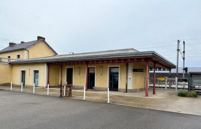 What will become of the unoccupied premises in this seaside station?