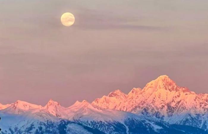 The “full wolf moon” appeared in Switzerland