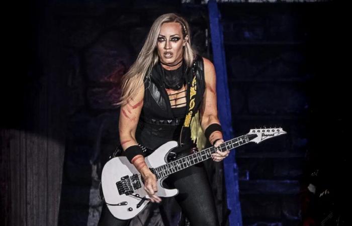 Nita Strauss criticizes resistance to change