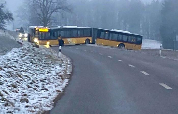 Vaud: Passengers on foot due to a blocked postal bus