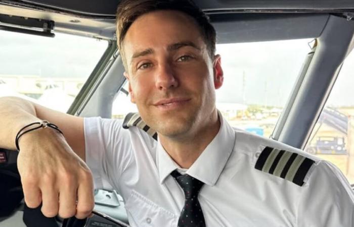 Major airline pilot reveals how much he earns for each flight