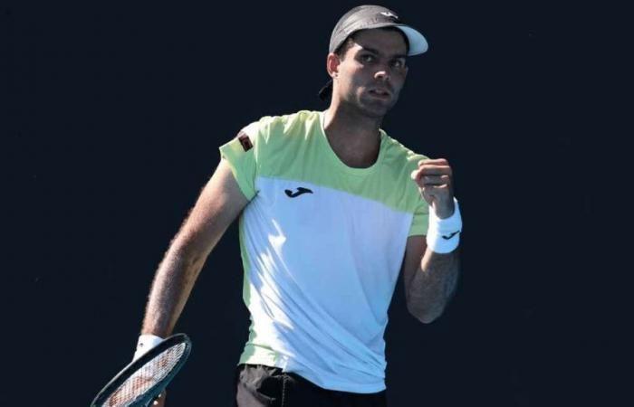 Díaz Acosta surpasses his debut and qualifies for the Australian Open