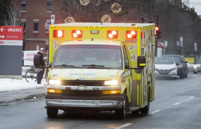 Ahuntsic-Cartierville | Pedestrian in critical condition after being hit by truck