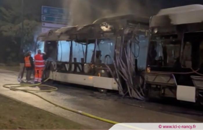 Near Nancy, the cabin of a Stan network bus catches fire: the accidental track considered