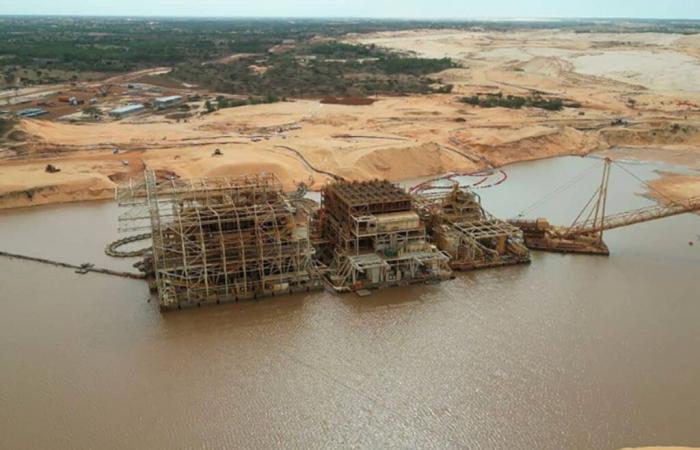 A French mining group destroys a unique desert in Senegal