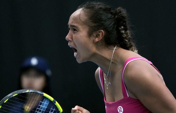 Australian Open | Leylah Fernandez advances to third round; Auger-Alliassime eliminated