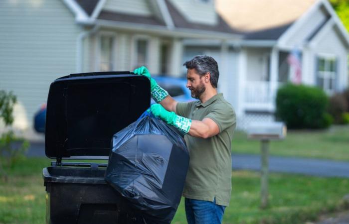 In Eure, chips on bins will make it cheaper to collect rubbish