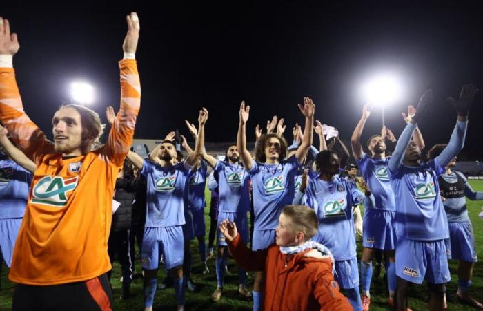 the nice gift from the president of Espaly to his volunteers for the match against PSG