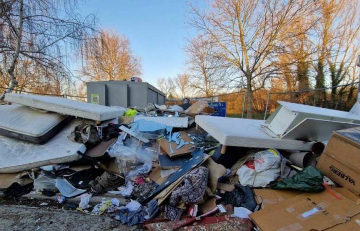 in Givors, piles of waste will be cleared from Monday January 20