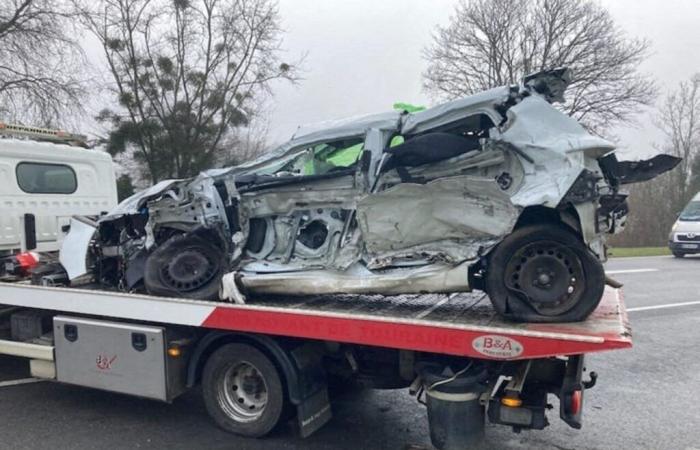 one seriously injured and the trailer of a truck ripped open