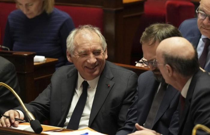 France: François Bayrou's actions to convince the socialists