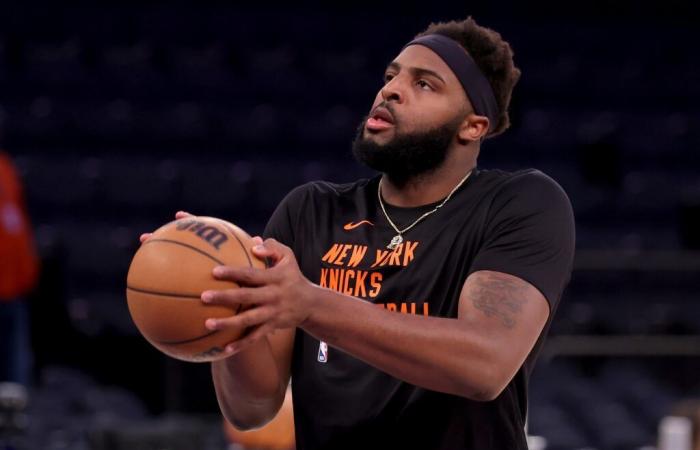 The Knicks are considering a surprise move – They are considering a monumental trade of injured Mitchell Robinson to the Lakers.