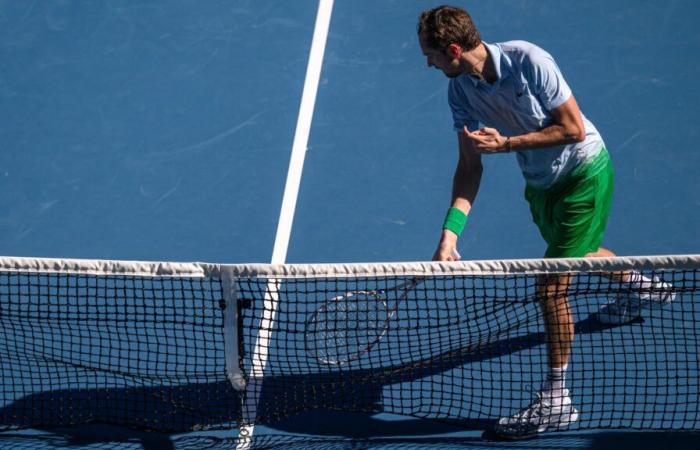 At the Australian Open, Daniil Medvedev destroys a camera with his racket