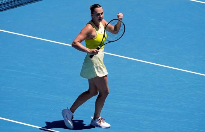 Sabalenka qualifies in pain for the round of 16