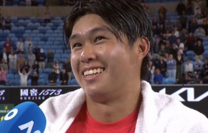 Australian Open > Learner Tien, after his incredible five-set victory against Medvedev: “In the fourth set, I had to urinate so much that I just wanted to finish quickly”