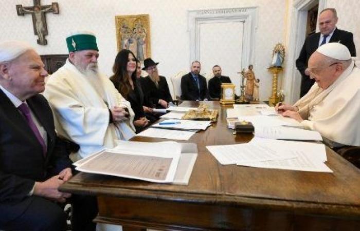 Pope suffers bruised arm after fall