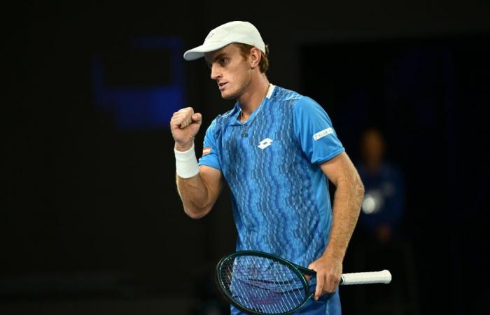 Daniil Medvedev vs Learner Tien live score: Australian Open updates as Katie Boulter knocked out after Emma Raducanu issues update on injury