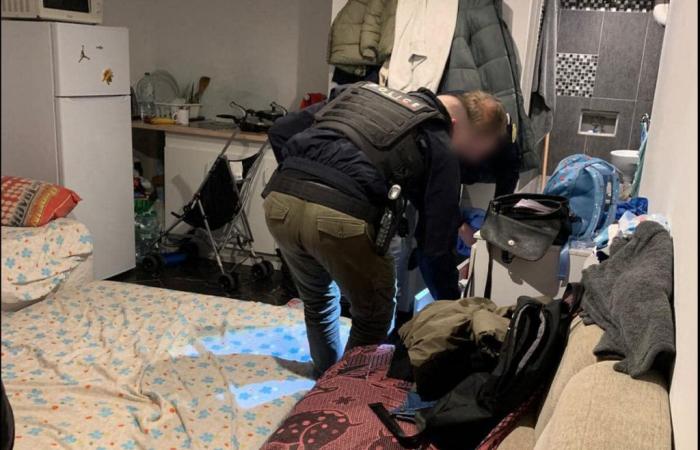 12 foreigners housed in an unsanitary lodge