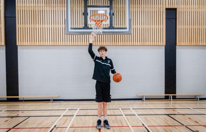 Jérémy Gohier, 7 feet 3 inches at 14 years old | “I see myself making the big league”