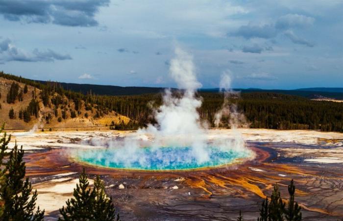 The Yellowstone volcano is alive and could be about to wake up! The scientific community on alert!