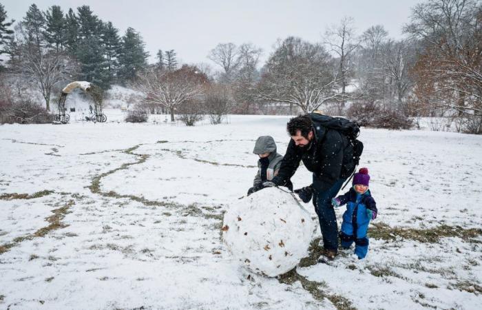 New England snowstorm forecast to dump a few inches to half a foot