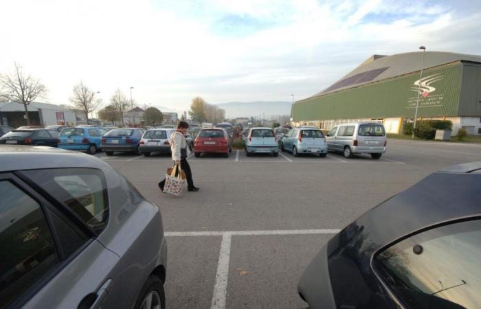 Yverdon: available parking spaces soon displayed