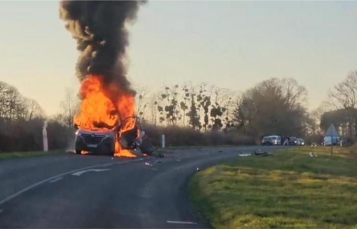 Burned in the explosion of a vehicle in Mayenne, a 25-year-old man transported to