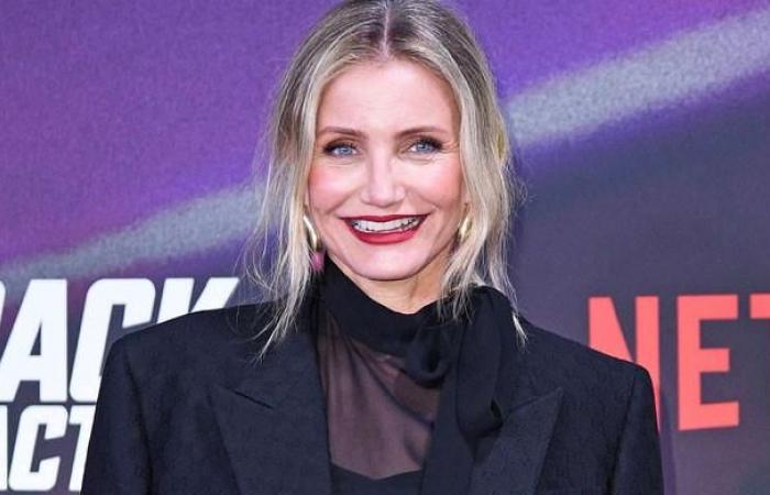 Cameron Diaz turns head in comeback after 11 years