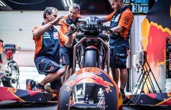 MotoGP, orange riders are on red alert: “KTM will have to make a choice and focus on just one bike, or two at most”