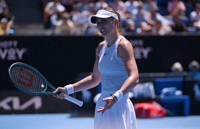 VIDEO – Paula Badosa’s viral moment with Tsitsipas steals the show as she survives Australian Open thriller – ‘Why don’t you come down and play instead?’