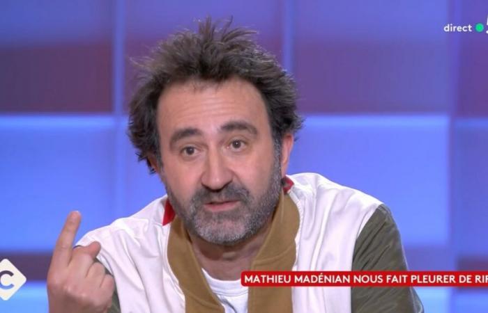 “When he’s not sleeping, you have to play with him”: Mathieu Madénian talks about his fatherhood in CA Vous (VIDEO)