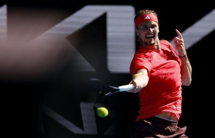 Australian Open: Zverev on the floor