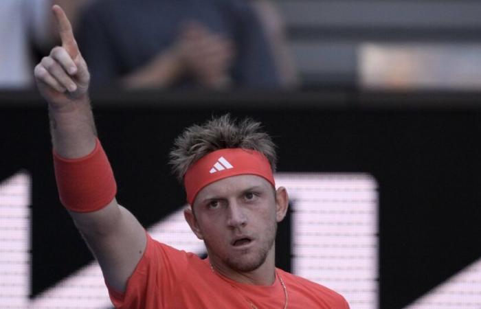 Davidovich Fokina beats Mensik in Melbourne