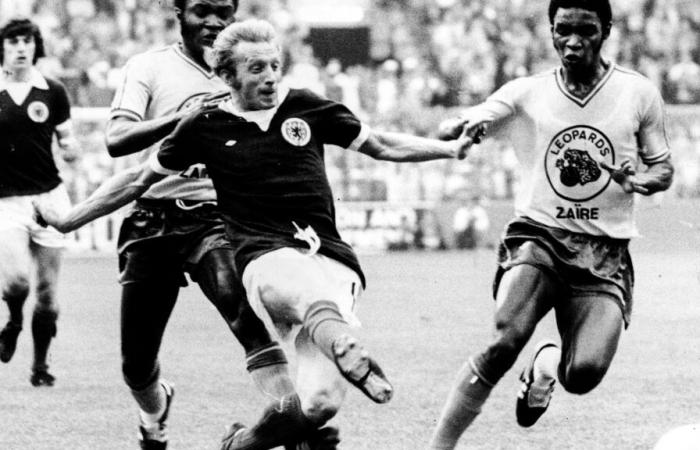 Denis Law, Manchester United legend and 1964 Ballon d’Or, dies at 84