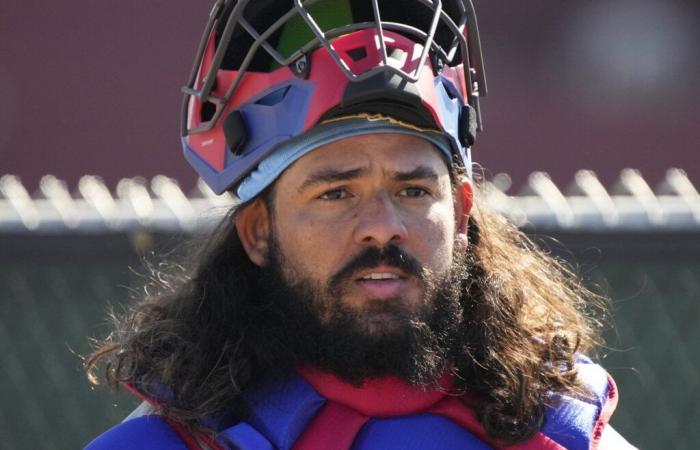 Hoping for a career resurrection, Jorge Alfaro signs with the Brewers and brings power potential to Milwaukee’s developing catchers.