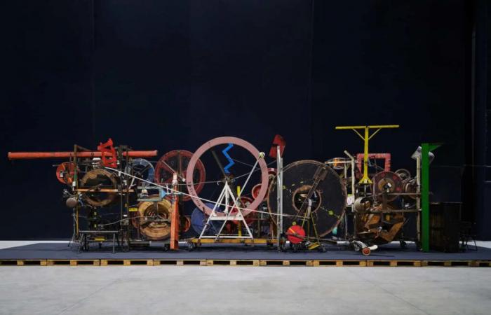 Milan, at HangarBicocca, a concert in direct dialogue with Jean Tinguely’s sound machines