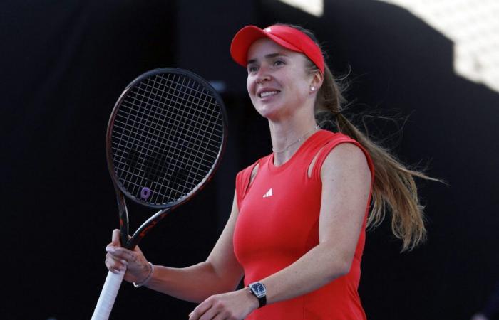 Svitolina charges into third round of Australian Open, eyes clash with No. 4 seed Paolini.