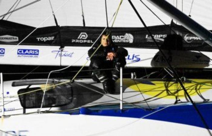 Vendée Globe: Simon completes the podium