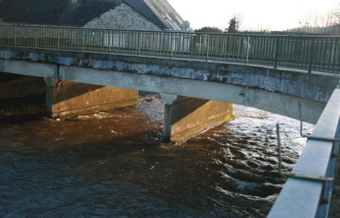 major work on this weakened bridge