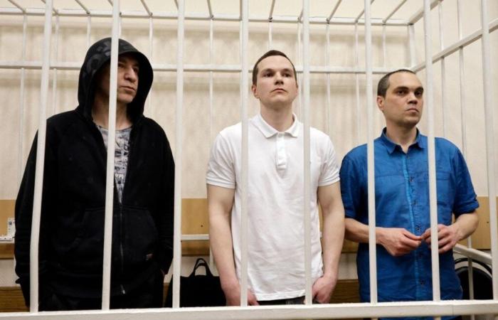 Three of Alexeï Navalny's lawyers sentenced to prison